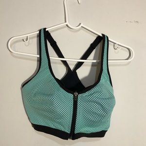 VS Sports Bra 34D